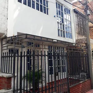 Lindo Estudio Con Cama Mezaninie Apartamento