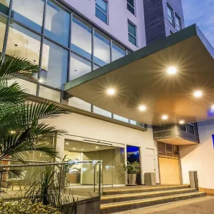 Hotel Express By Marriott Colombia, Cali
